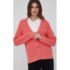 Tommy Hilfiger kardigan bawełniany damski kolor pomarańczowy. Brązowe swetry Tommy Hilfiger, l, bez wzorów, z bawełny, bez ramiączek. W wyprzedaży za 419.99 zł.