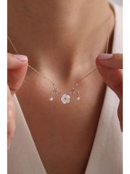 Lodie Silver Pozłacany naszyjnik z elementem ozdobnym - dł. 42 cm rozmiar: onesize. Szare naszyjniki Lodie Silver, z materiału, z cyrkonią, pozłacane. Za 101.23 zł.