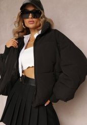 Czarna Pudełkowa Kurtka Pikowana o Kroju Oversize Isatti. Czarne kurtki Renee, l, bez wzorów, eleganckie, bez kaptura. W wyprzedaży za 104.99 zł.
