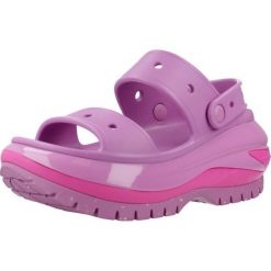 Klapki Crocs Model Classic Mega Crush Sandal Kolor Fioletowy. Fioletowe klapki Crocs, bez wzorów, z gumy, eleganckie, bez obcasa, na platformie, bez zapięcia. Za 328.65 zł.