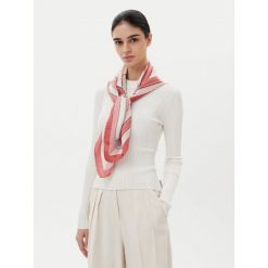 Chusta BOSS. Chusty Boss, bez wzorów. Za 489.99 zł.