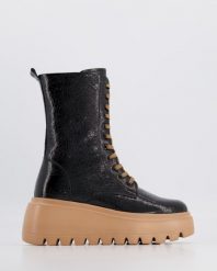 LAKIEROWANE BOTKI 11214 BLACK. Czarne botki Venezia, bez wzorów, z lakierowanej skóry, bez obcasa, bez zapięcia. Za 339.00 zł.