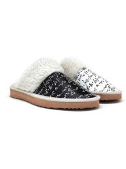 Goby Kapcie w kolorze czarno-białym rozmiar: 36. Białe kapcie Goby, bez wzorów. Za 130.99 zł.