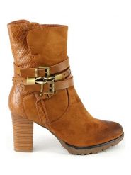 Foreverfolie Botki w kolorze jasnobrązowym rozmiar: 38. Brązowe botki Foreverfolie, bez wzorów, ze skóry, eleganckie, bez obcasa, bez zapięcia. Za 60.88 zł.