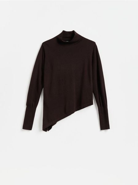 Sweter z asymetrycznym dołem - ciemnobrązowy. Brązowe swetry Reserved, l, bez wzorów, z dzianiny, bez ramiączek. Za 109.99 zł.