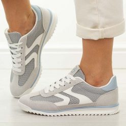 Szare sportowe półbuty damskie Vinceza 11675. Szare buty sportowe lifestyle VINCEZA, na lato, w ażurowe wzory, z dresówki, eleganckie, bez obcasa, na płaskiej podeszwie. Za 149.00 zł.