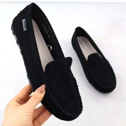 Mokasyny damskie półbuty zamszowe czarne Potocki 09301. Czarne mokasyny POTOCKI, bez wzorów, z nubiku. Za 189.99 zł.