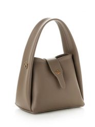 Lucky Bees Torebka w kolorze jasnobrązowym - 25 x 19 x 13 cm rozmiar: onesize. Brązowe torebki klasyczne Lucky Bees, bez wzorów, z materiału, przez ramię, bez dodatków. Za 104.45 zł.