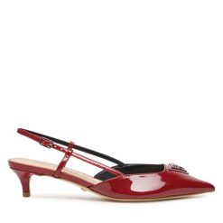 Sandały Guess. Czerwone sandały Guess, z aplikacjami, bez obcasa, na szpilce, bez zapięcia. Za 599.99 zł.