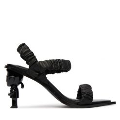 Sandały KARL LAGERFELD. Czarne sandały KARL LAGERFELD, bez wzorów, bez obcasa, na słupku, bez zapięcia. Za 759.99 zł.