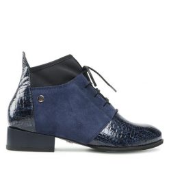 Botki Maciejka. Niebieskie botki Maciejka, bez wzorów, bez obcasa, na płaskiej podeszwie, bez zapięcia. Za 259.99 zł.