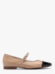 Beżowe baleriny z kontrastowym czarnym noskiem. Brązowe baleriny Ryłko, bez wzorów, ze skóry, z okrągłym noskiem, bez obcasa, na płaskiej podeszwie, bez zapięcia. W wyprzedaży za 249.99 zł.