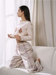 Bawełniania piżama dwuczęściowa z nadrukiem misiów - kremowy. Białe piżamy Sinsay, l, bez wzorów, z bawełny, bez kołnierzyka, bez ramiączek. Za 59.99 zł.