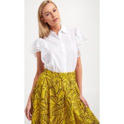Koszula TWINSET. Białe koszule Twinset Milano, bez wzorów, klasyczne, bez kołnierzyka, bez ramiączek. W wyprzedaży za 519.20 zł.