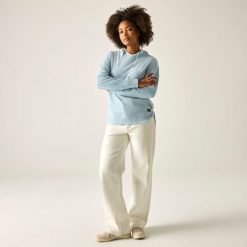 Damska bluza Mayse Marl. Niebieskie bluzy Regatta, bez wzorów, sportowe, bez ramiączek, z kapturem. Za 178.50 zł.