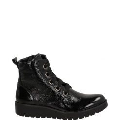 LAKIEROWANE BOTKI 805171 NERO. Botki Venezia, bez wzorów, z lakierowanej skóry, bez obcasa, bez zapięcia. Za 279.00 zł.