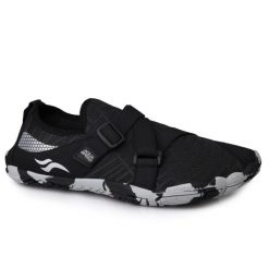 Buty sportowe jeżowce do wody Aqua Speed TORTUGA. Czarne buty treningowe Aqua-Speed, bez wzorów, z gumy, bez zapięcia, na fitness i siłownię. Za 107.00 zł.