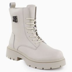 Skórzane botki damskie workery beżowe Cambell 25-71300. Brązowe botki Cambell, bez wzorów, ze skóry, bez obcasa, bez zapięcia. Za 115.99 zł.