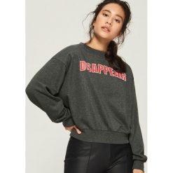 Bluza z nadrukiem - Szary. Bluzy bez kaptura marki Sinsay. W wyprzedaży za 19.99 zł.