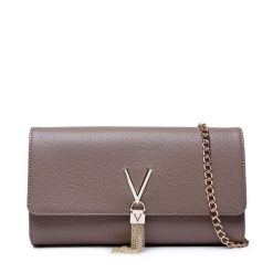 Torebka Valentino. Brązowe kopertówki Valentino, bez wzorów, wizytowe, bez dodatków. Za 269.99 zł.