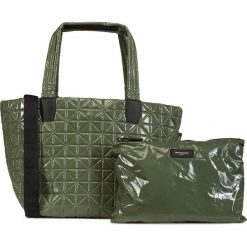 Torba VEE COLLECTIVE VEE TOTE MEDIUM. Zielone torebki klasyczne Vee Collective, bez wzorów, biznesowe, pikowane, bez dodatków. Za 920.00 zł.