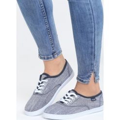 Granatowe Tenisówki Everything's Peachy. Trampki marki Sinsay. Za 39.99 zł.