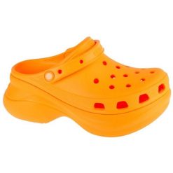 Klapki Crocs Classic Bae Clog 206302-85Q pomarańczowe. Brązowe klapki bez wzorów, z gumy, sportowe, bez obcasa, bez zapięcia. Za 401.52 zł.