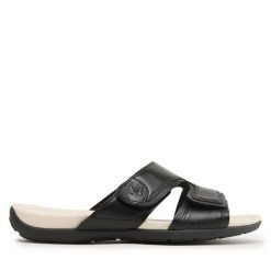 Klapki Caprice. Czarne klapki Caprice, bez wzorów, bez obcasa, bez zapięcia. Za 249.99 zł.