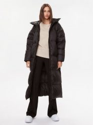 Bomboogie Płaszcz zimowy CW 8082 T MNA3 Czarny Regular Fit. Czarne płaszcze Bomboogie, na zimę, bez wzorów, z syntetyku, bez kaptura. Za 1,719.00 zł.