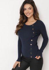 Granatowy Sweter Ozdobiony Metalowymi Napami Corettina. Niebieskie swetry Born2be, m, z aplikacjami, z jeansu, wizytowe, bez ramiączek. W wyprzedaży za 84.99 zł.