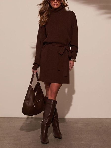 Milan Kiss Sukienka w kolorze brązowym rozmiar: S. Brązowe sukienki Milan Kiss, na co dzień, s, bez wzorów, z tkaniny, bez kołnierzyka, bez ramiączek, mini, proste. Za 170.47 zł.