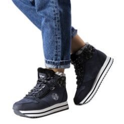 Granatowe botki LCJ-22-31-1450L Lee Cooper niebieskie. Niebieskie botki bez wzorów, ze skóry ekologicznej, klasyczne, bez obcasa, bez zapięcia. Za 231.37 zł.