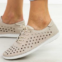 Beżowe skórzane ażurowe półbuty damskie Dia 644. Brązowe półbuty wsuwane DiA, na jesień, w ażurowe wzory, z jeansu, biznesowe, z okrągłym noskiem, bez obcasa, na płaskiej podeszwie. W wyprzedaży za 224.10 zł.