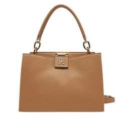 Torebka Tommy Hilfiger. Brązowe torebki klasyczne Tommy Hilfiger, bez wzorów, klasyczne, bez dodatków. Za 379.99 zł.