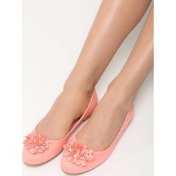 Różowe Balerinki The Race. Czerwone baleriny Born2be, w kwiaty, ze skóry. Za 44.99 zł.
