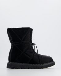 CZARNE ŚNIEGOWCE 51C0361 BLACK. Czarne botki Venezia, bez wzorów, ze skóry, bez obcasa, bez zapięcia. Za 259.00 zł.