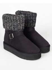 ISLAND BOOT Botki zimowe "Kourtney" w kolorze czarnym rozmiar: 40. Czarne botki Island Boot, bez wzorów, bez obcasa, bez zapięcia. Za 207.34 zł.