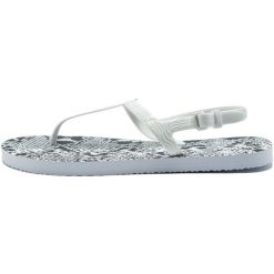 Sandały do chodzenia damskie Puma Cozy Sandal Wns. Białe sandały Puma, bez wzorów, bez obcasa, bez zapięcia. Za 47.90 zł.