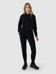 4F Spodnie dresowe joggery damskie - czarne M. Czarne spodnie dresowe 4f, bez wzorów, z bawełny, sportowe. Za 129.99 zł.