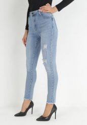 Niebieskie Jeansy z Przetarciami na Prostych Nogawkach Ceryrran. Niebieskie jeansy Born2be, plus size, z aplikacjami, z jeansu. Za 139.99 zł.