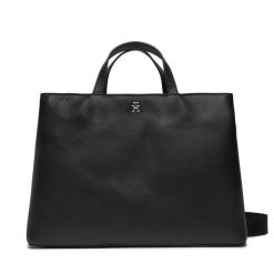 Torebka Tommy Hilfiger. Czarne torebki klasyczne Tommy Hilfiger, bez wzorów, klasyczne, bez dodatków. Za 509.99 zł.