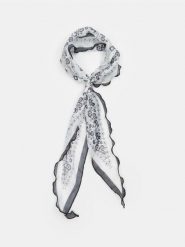 Chusta ze wzorem - wielobarwny. Chusty Sinsay, bez wzorów. Za 15.99 zł.