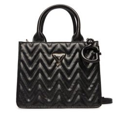 Torebka Guess. Czarne torebki klasyczne Guess, z aplikacjami, klasyczne, bez dodatków. Za 319.99 zł.