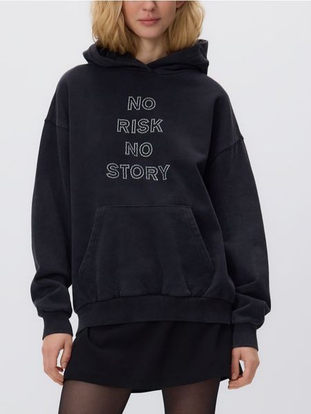 Bluza z napisami - czarny. Czarne bluzy Reserved, l, bez wzorów, z bawełny, bez ramiączek, bez kaptura. Za 159.99 zł.