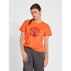 Damski bawełniany T-shirt Hummel OFF - Grid. Brązowe t-shirty Hummel, bez wzorów, z bawełny, casualowe, bez kołnierzyka, bez ramiączek. Za 125.50 zł.