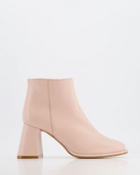BOTKI DAMSKIE IVONNY4 NA CANDY. Botki Venezia, bez wzorów, ze skóry, bez obcasa, bez zapięcia. Za 299.00 zł.