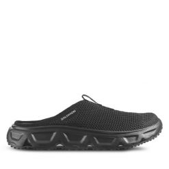 Klapki Salomon. Czarne klapki Salomon, bez wzorów, sportowe, bez obcasa, bez zapięcia. Za 349.99 zł.
