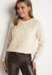 Jasnobeżowy Sweter z Wiskozą i Siateczkowymi Aplikacjami Hariena. Brązowe swetry Born2be, z aplikacjami, z wiskozy, eleganckie, bez ramiączek. W wyprzedaży za 127.49 zł.