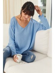 Milan Kiss Sweter w kolorze błękitnym rozmiar: M. Niebieskie swetry Milan Kiss, m, bez wzorów, z wełny, bez ramiączek. Za 193.70 zł.