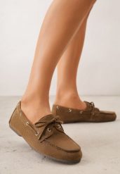 Ciemnobeżowe Mokasyny VICES ze Skórzaną Wkładką Ozdobione Wiązaniem Pireronei. Brązowe mokasyny Born2be, bez wzorów, z materiału, z okrągłym noskiem. Za 89.99 zł.